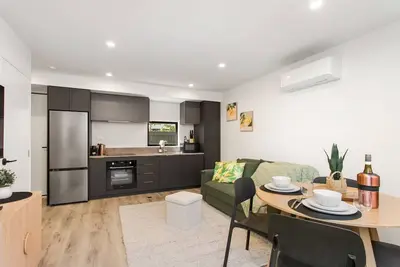 Image de Sophisticated Urban Luxury Living 1 Bedroom