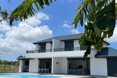 Image de Belle villa neuve avec piscine à 5 minutes de la mer