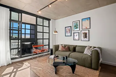 Image de Designer Oasis - Hot Tub | Free Parking