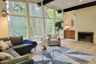 Image de The Crest House- a forested retreat