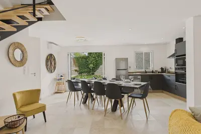 Image de 1 km plage - jolie maison 7 adultes 3 enfants