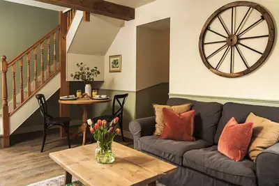 Image de Hickory Cottage | A peaceful and calm cottage for two, surrounded by wildlife.