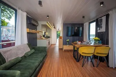 Image de Adventurous water house: Emsel Woma D13