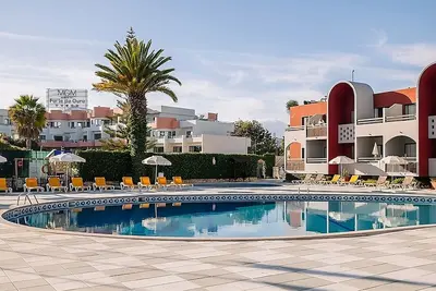 Image de Pleasant Stay, Convenient Location Near Oura Beach! Full Kitchen, 2 Pools, Spa!