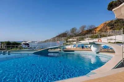 Image de Always a Great Idea To Unwind! Two Sea View Units, 2 Swimming Pool, Beachfront!