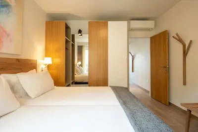 Image de Comfort and Convenience! Kitchenette, Pool, Pets Allowed, Near Lagos Marina!