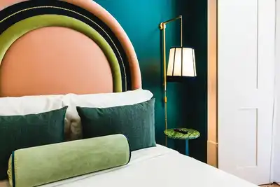 Image de Stylish Lisbon Stay Steps from Rossio Square & Car