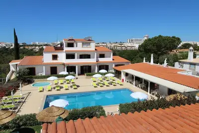 Image de 2 Units | Spacious & Peaceful Algarve Stay Minutes from the Beautiful Coastline