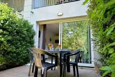 Image de Serene Retreat Near Carcassonne: Apartments with Kitchen, Seasonal Pool, & Wi-Fi