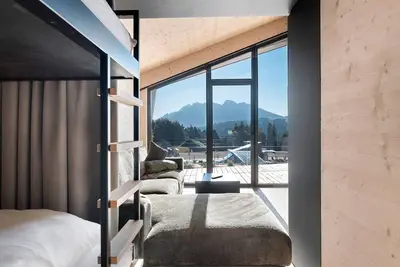 Image de Chalet 'X-Camping Lodge 1' avec vue sur les Dolomites, terrasse privée et Wi-Fi