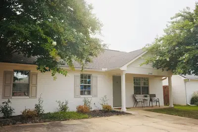 Image de Rebel Cove with Free Gameday Parking Pass