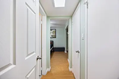 Image de Pleasant 3-bedroom house in central South Sacramento Location