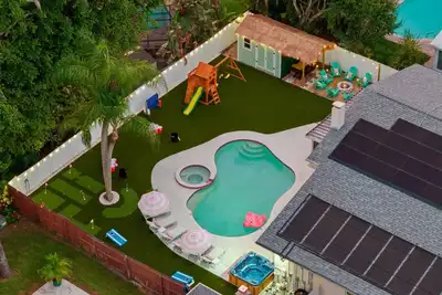 Image de Heated Pool+Hot Tub Home with Mini Golf+Games, 5 min to Beach