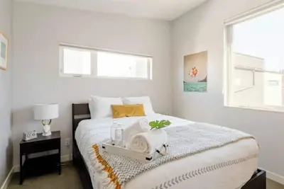 Image de Steps 2 Beach/Food/Fun • Ac/Fireplace/ModrnCozy