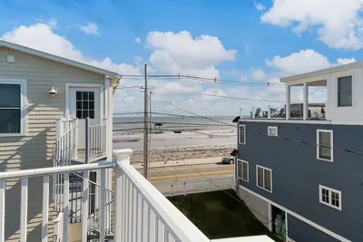 Ocean Views One Row Back from Long Sands Beach