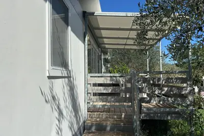 Image de Mobil-home 'Camping Belsito Venere 510' avec piscine partagée, Wi-Fi et climatisation