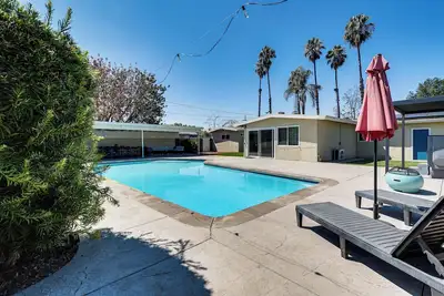 Image de Modern Gem w/ Outdoor Oasis: 5 Mi to Lake Jennings