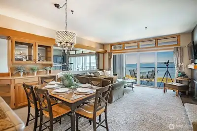 Image de Waterfront Escape on Semiahmoo Spit – 3br / 2. 5ba Condo with Panoramic Views