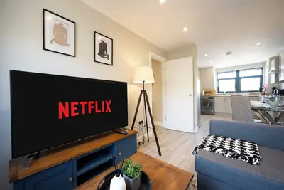 Image de Modern 2br Flat | Central Chatham | Self Check-in