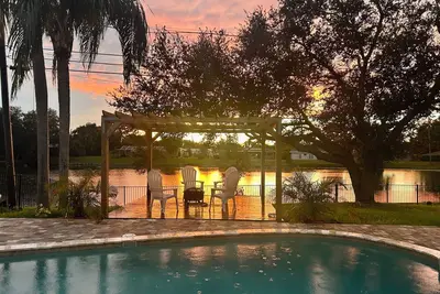 Image de Heated Pool, On the water, 4-bedroom, close to beaches