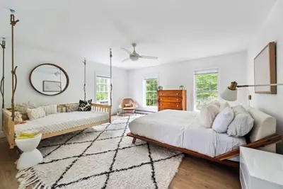 Image de Soak & Snuggle Firepit + Forest Views