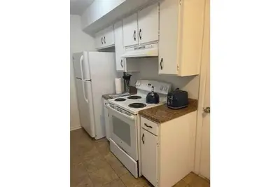 Image de 2105 Quiet 2 Bed/1 Bath Duplex, 1 King and 1 Queen