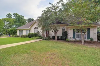 Image de Spacious Suburban Home w/ Pool Access in Ridgeland