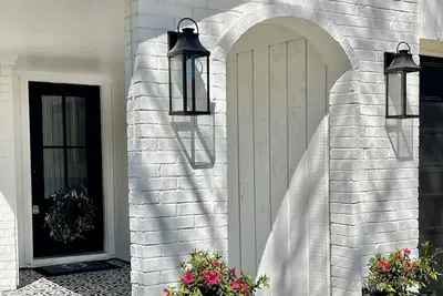 Image de Retreat @ “The One” Enjoy your own Movie Theater!