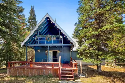 Image de Charming 3-Bedroom Cabin Near Lake Cascade