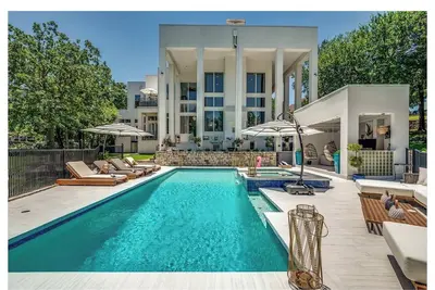 Image de Lux Stunning Mansion, Pool. Private, gated community, on pond.