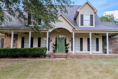 Image de Serenity Springs! Luxury Retreat w/ Arcade, Pool, Sports & Chef's Kitchen