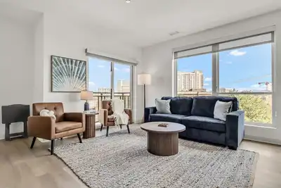 Image de Serene & Spacious 2br | Cleveland Clinic