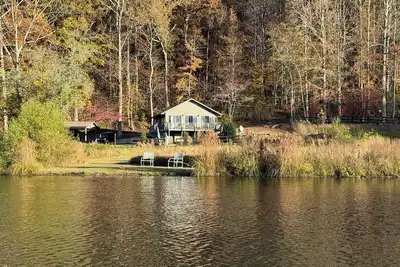 Image de Cool villa on private lake with breathtaking views and perfect sunsets