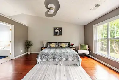 Image de Cozy Urban Getaway/All King Beds/ Spacious