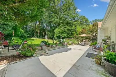 Image de Welcoming Family Oasis I Fenced I Jacuzzi I Chef’s Kitchen