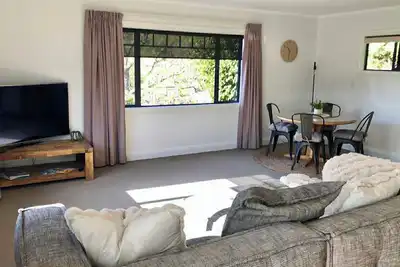 Image de Redwood Cottage - Essential Comfort