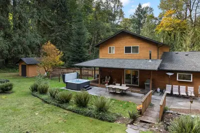 Image de Alpine Getaway w/ Hot Tub, Firepit & Stunning Views, Pet Friendly, Near Mt. Hood Slopes