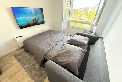 Image de Appartement 2pièces refait à neuf Parking, Wifi, machine à laver séche linge.