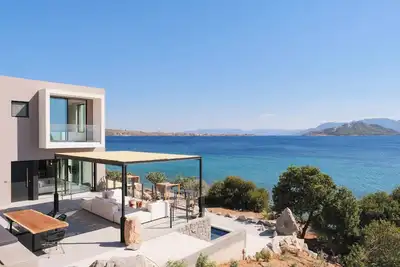 Image de Floating Cubes Villa with Private Jacuzzi, Floating Cubes Villas Aegina