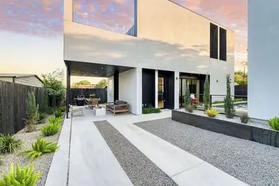 Image de Modern East Austin Home w/ Pool, Near Downtown & Lady Bird Lake | Casa 1803