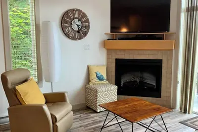 Image de Sooke Harbour Hideaway - Luxurious Vacation Rental in Sooke