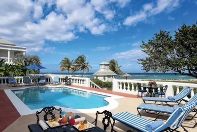 Image de 6 bedroom Ocean View Private pool Staffed with cook, housekeeper and butler