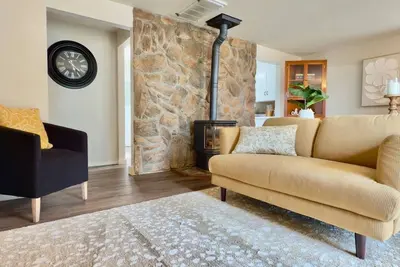 Image de This house is a 2 bedroom(s), 1 bathrooms, located in Lacey, Wa.