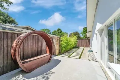 3 Bed House with Pool