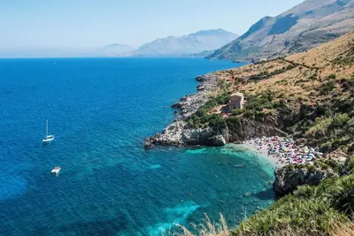 Image de Chirchiaro - Quatre Chambres Villa, Couchages 8