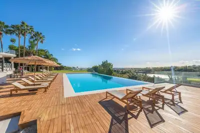 Image de The Haven - Quatorze Chambres Villa, Couchages 32