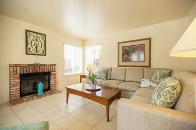 Image de Beachfront Retreat | 4 Units | Mandalay Beach Access