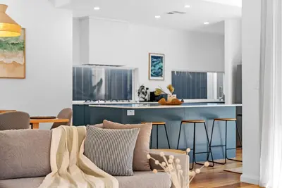 Image de Salt and Serenity – Short Walk to Beach