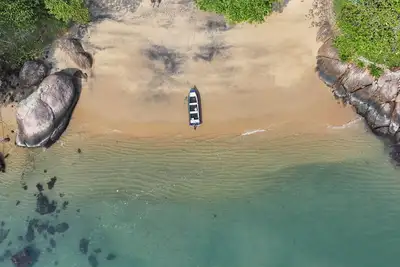 Image de Cozy house, on a 50m beach.