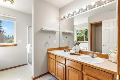 Image de Spacious 5-bedroom house in charming Kent with Ac